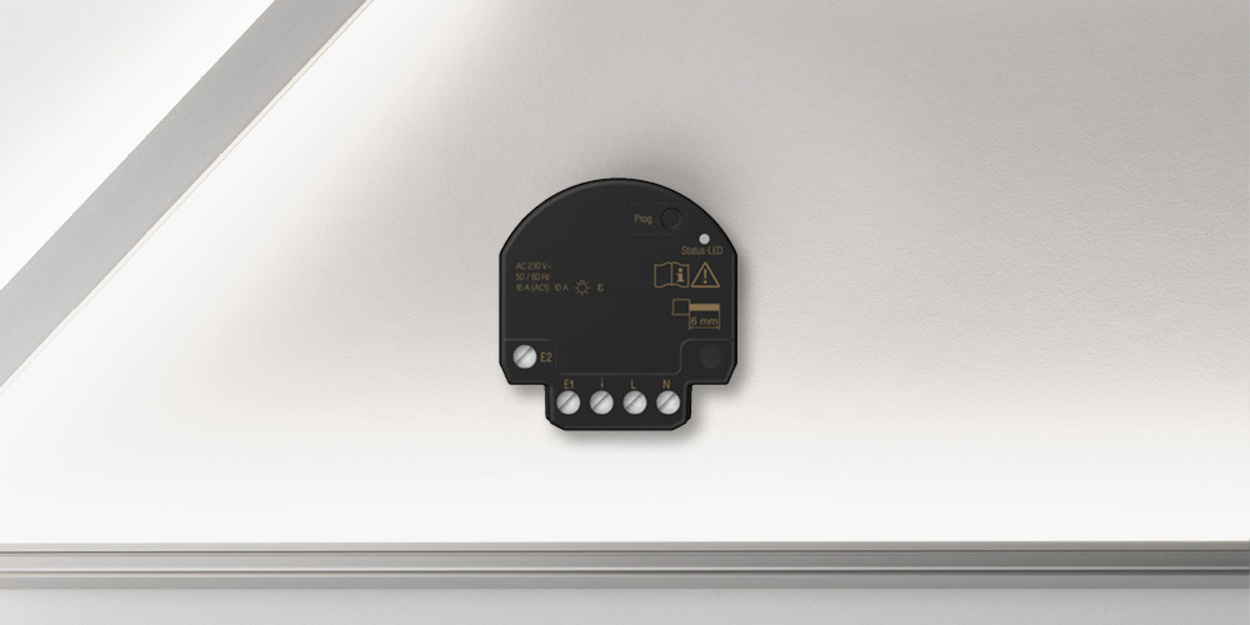 JUNG HOME Jalousieaktor Mini bei Elektroinstallationen Jürgen-Robert Turban in Nürnberg